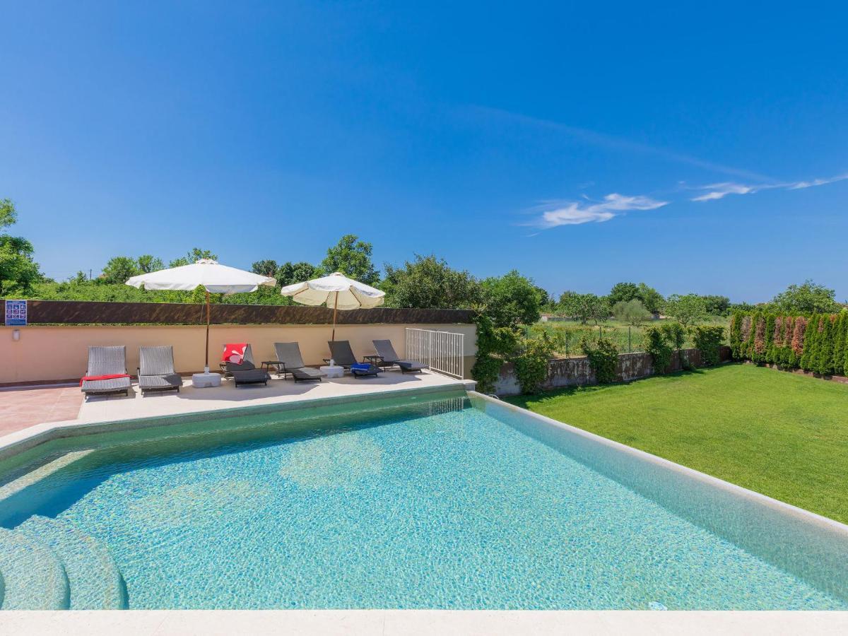 Holiday Home Andrea - Pul463 By Interhome ชีชาน ภายนอก รูปภาพ