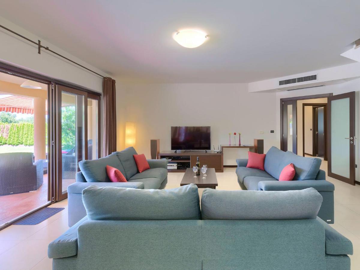 Holiday Home Andrea - Pul463 By Interhome ชีชาน ภายนอก รูปภาพ