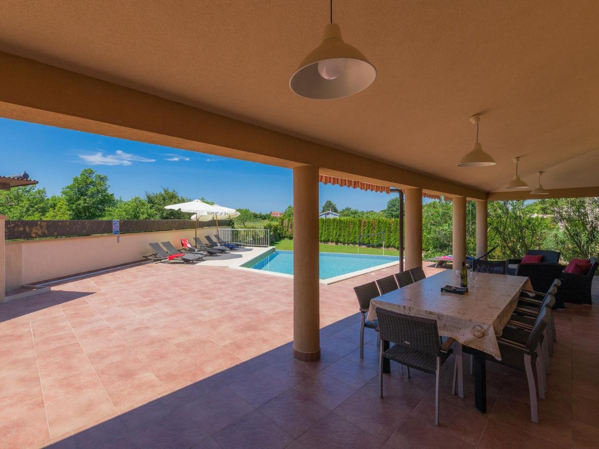 Holiday Home Andrea - Pul463 By Interhome ชีชาน ภายนอก รูปภาพ