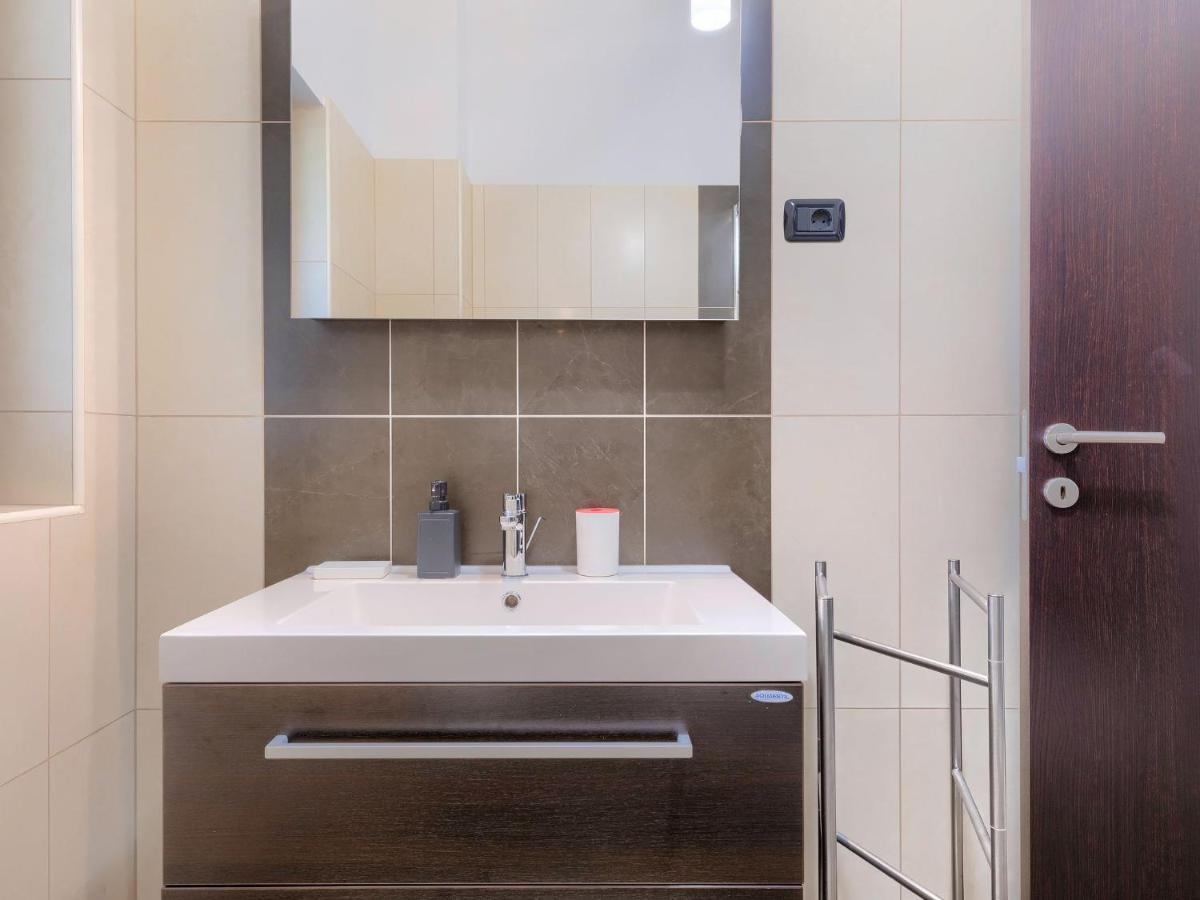 Holiday Home Andrea - Pul463 By Interhome ชีชาน ภายนอก รูปภาพ